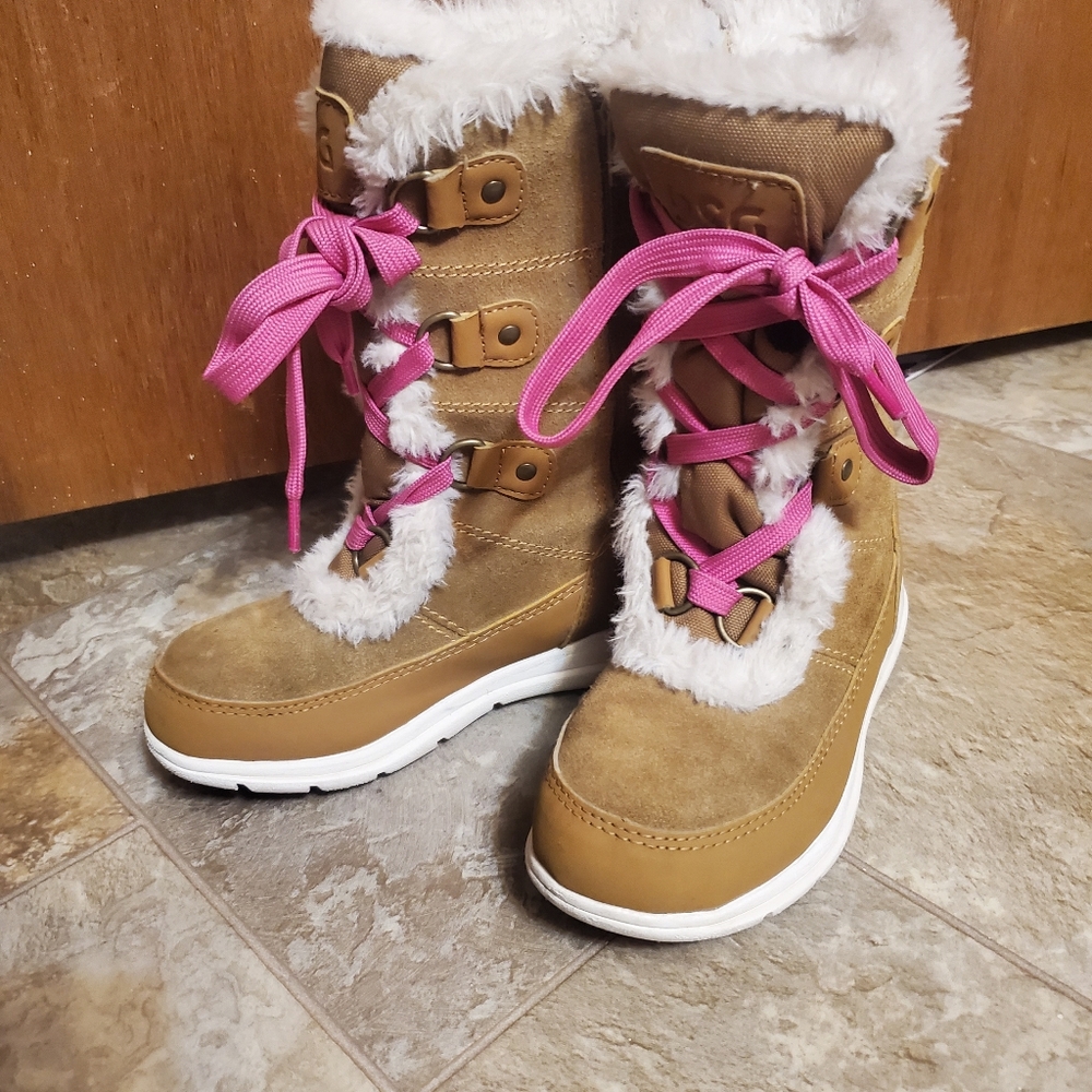 Girls DSG boots